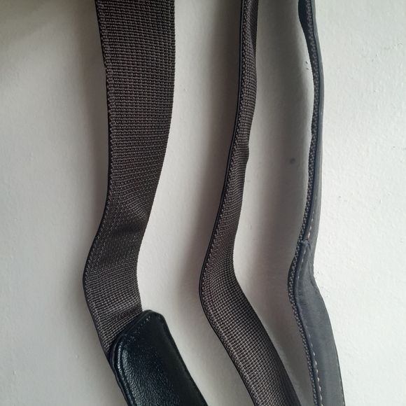 Wilson's Leather Shoulder Stap w/nylon - Picture 4 of 11